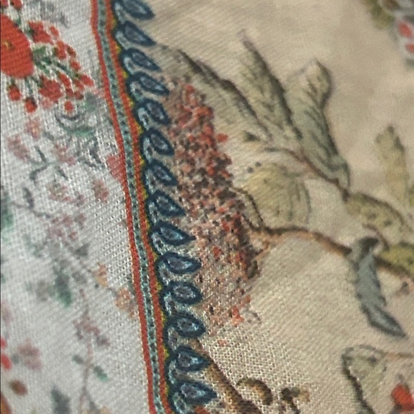 Floral Patterned Scarf - Picture 8 of 9